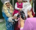 Дед Мороз и снегурочка в кафе